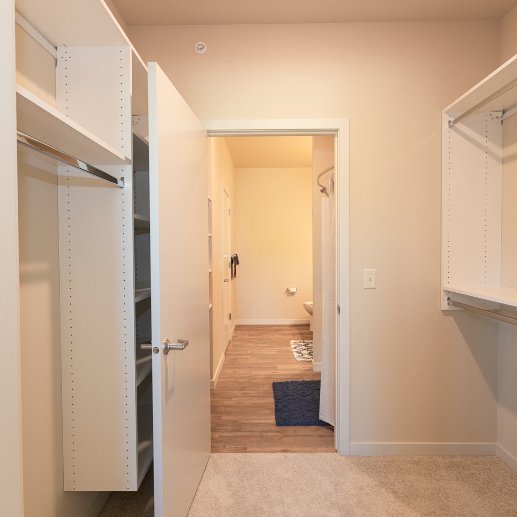 10 Closet 1024x1024