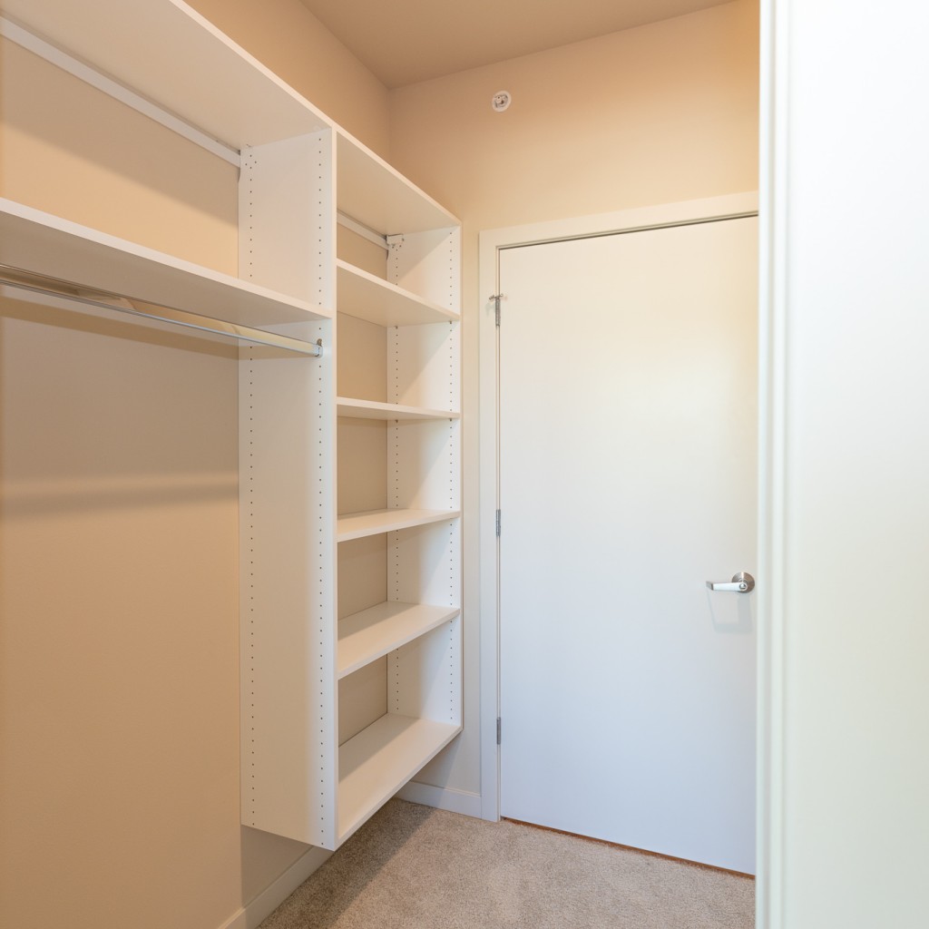 8 Closet 1024x1024