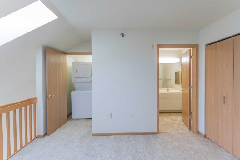 Praiie Crest Loft Bedroom 768x512